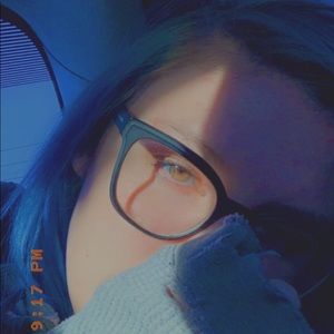 Meet your Posher, Leah